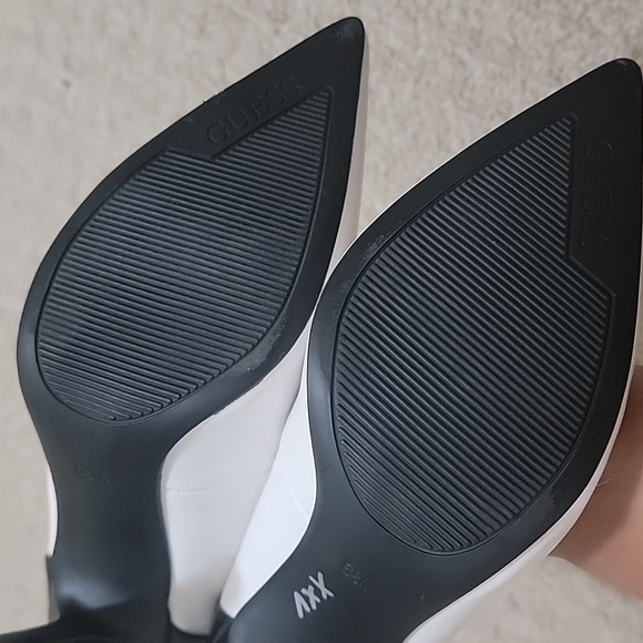 NWOT Guess black and White 4 inches sexy heeled shoes - Picture 10 of 10